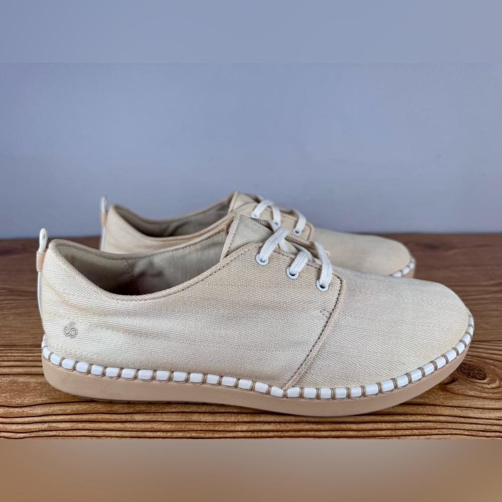 Cloudsteppers By Clarks Women’s Glow Lace Up Beige Canvas Comfort Shoes Sz 11 - Picture 2 of 12